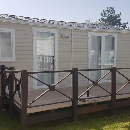 بيت للعطل Natur Camping Bungalow T2 - 10 *