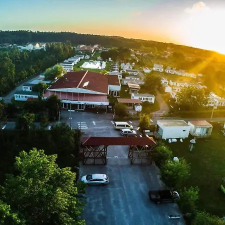 Natur Camping Bungalow T2 - 10 بيت للعطل